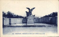 CPA Beauvais Monument aux Morts pour la Patrie 