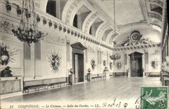 CPA Compiegne Le Chateau Salle des Gardes 