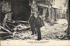 CPA Compiegne apres le bombardement Rue des Trois Barbeaux 