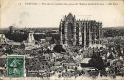 CPA Beauvais Vue sur la Cathedrale prise de l'Eglise Saint Etienne 