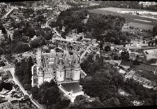 CPSM Pierrefonds oise vue aerienne le chateau entree principale 
