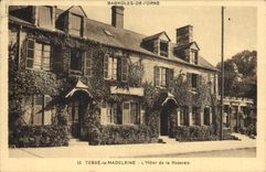 CPA Nagmoles de l'Orne Tesse la Madeleine l'hotel de la Roserale 