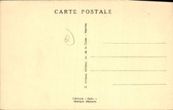 CPA Domfront Orne Rue Saint Julien au fond l'Eglise