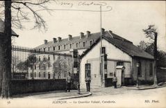 CPA Alencon le Quartier Valaze cavalerie 