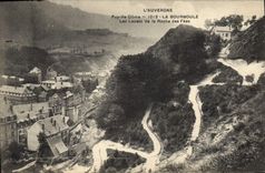 CPA l'Auvergne Puy de Dome la Bourboule les Lacets de la Roche des Fees 