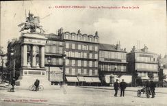 CPA Clermont Ferrand Statue de Vercingetorix et Place de Jaude 