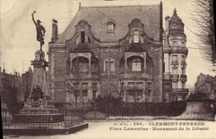 CPA Clermont Ferrand Place Lamartine Monument de la Liberte 