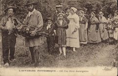 CPA L'Auvergne Pittoresque une Noce Auvergnate 