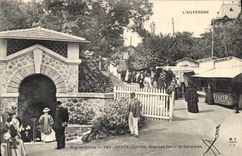 CPA L'Auvergne Puy de Dome Chatelguyon Sources Deval et Germaine 