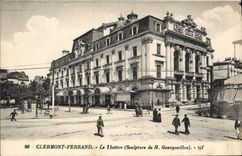 CPA Clermont Ferrand le Theatre Sculpture de H Gourgouillon 