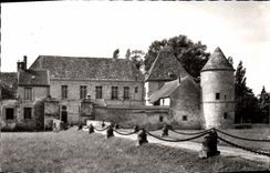 CPA Villeconin S et O le chateau facade principale XIV et XV siecle 