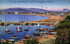 CPA Saint Raphael Vue sur Frejus Plage et l'Aviation