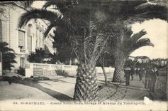 CPA St Raphael Grand Hotel Beau Rivage et Avenue du Touring