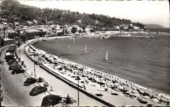 CPA Le Lavandou le port et la plage 