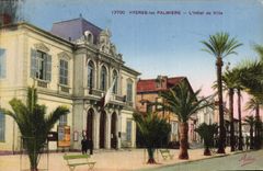 CPA Hyeres les Palmiers l'Hotel de Ville 