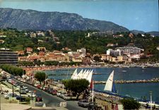 CPSM La Cote D'Azur Le Lavandou La Plage 
