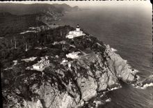 CPSM Ile de Porquerolles Var Vue aerienne du Phare et son Rocher 