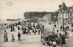 CPA Fecamp la Digue promenade et le boulevard des Bains 
