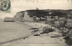 CPA Etretat vue generale de la plage prise de la Colline d'Aval 