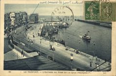 CPA Le Treport l'Entree du port et le quai Francois I 