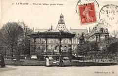 CPA Le Havre hotel de Ville et Jardin public 