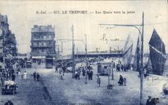 CPA S Inf le Treport les Quais vers la Jetee 