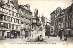 CPA Rouen Statue elevee a la Memoire de Jeanne d'Arc Place de la Pucelle 