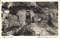 CPA Dieppe Habitation de troglodytes dans les falaises 