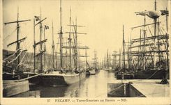 CPA Fecamp Terre Neuviers au Bassin Terre neuve