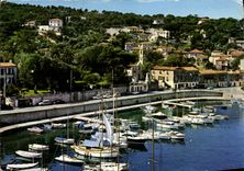 CPA Cote d'Azur Saint Jean Cap Ferrat Vue sur le port et l'Eglise 