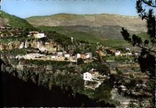 CPSM Pierrefeu A M Les quartiers Cluot et Combe de Peche au fond le Mont Vial 