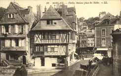 CPA Morlaix Vieilles Maisons place des Halles 