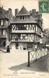 CPA Morlaix maison place des Halles 