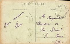 CPA Bretagne au Pays des Fraises Plougastel daoulas une petite Marchande qui ne dedaigne pas sa marc