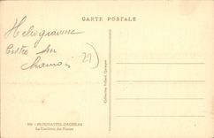 CPA Plougastel Daoulas la Cueillette des Fraises 