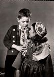 CPSM Couple d'enfants de Plougastel Daoulas Finistere 