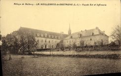 CPA Abbaye de Melleray La Meilleraye de Bretagne L I Facade Est et Infirmerie 
