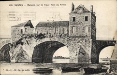 CPA Nantes Maisons sur le Vieux Pont de Pirmil 