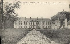 CPA Fleury en Biere facade du chateau et cour d'honneur 