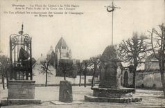 CPA Provins La Place du Chatel a la Ville Haute puit féodal croix des changes