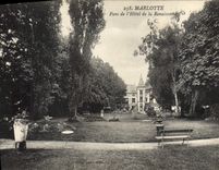 CPA Marlotte Parc de l'Hotel de la Renaissance 