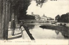 CPA Meaux La promenade des Trinitaires pont