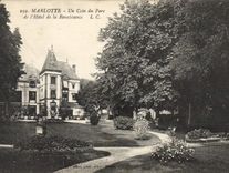 CPA Marlotte Un coin du Parc de l'Hotel de la Renaissance 