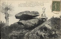 CPA La Verrie (Vendee) La Pierre branlante