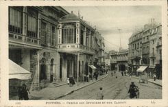 CPA Poitiers Cercles des Officiers et Rue Carnot