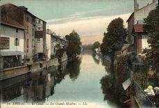 CPA Epinal Le Canal Les Grands Moulins 