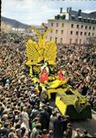 CPSM Gerardmer Station climattique Le Char de la Reine a la Fete des Jonquilles 