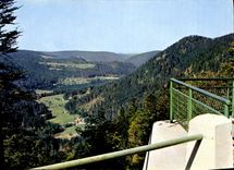 CPSM Gerardmer Route de La Schlucht Vue sur la vallee des Lacs 