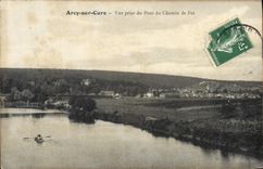 CPA Arcy sur Cure Vue prise du Pont du Chemin de Fer 