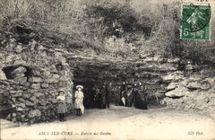 CPA Arcy sur Cure Entree des Grottes 